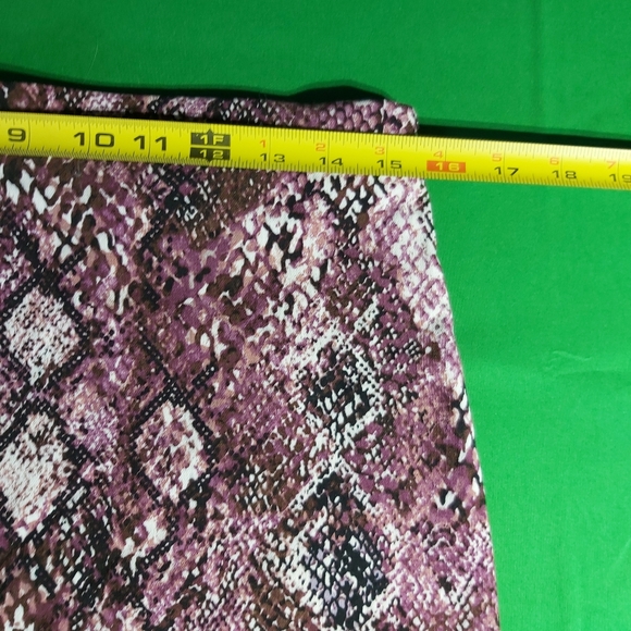 Skirt - Picture 4 of 9